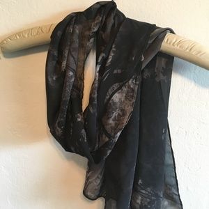 Georgiou shadowy print black scarf